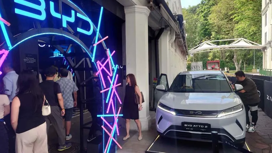 BYD 주가 하락, 중국 전기차 선두 기업의 과제 부각