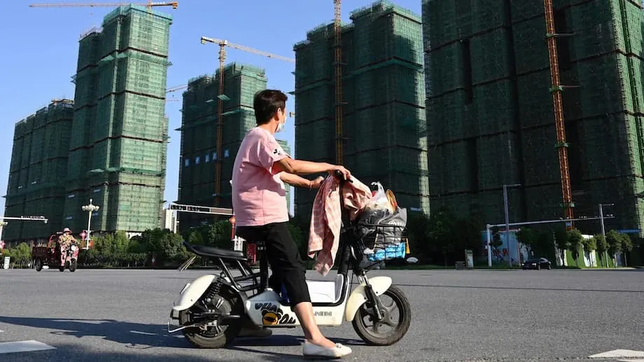 에버그란데의 몰락: 중국 부동산 공룡은 어떻게 무너졌고 세계 2위 경제대국에 어떤 의미인가