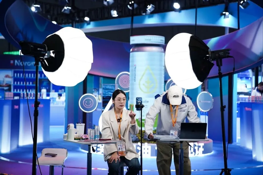 취업난 속 중국 청년 구직자들, 무역박람회로 눈 돌려