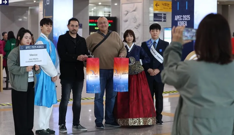 경주 APEC서 AI 통역 시험대…도입 성과는 기대에 못 미쳐