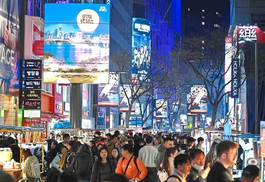 서울, 디지털 광고판 밝기 낮춘다…눈부심 막을 국내 첫 기준 시행