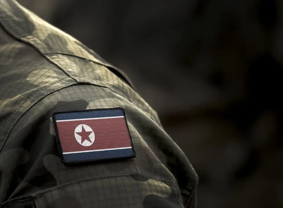 북한군 포로 2명의 운명 놓고 한국서 법적 논란