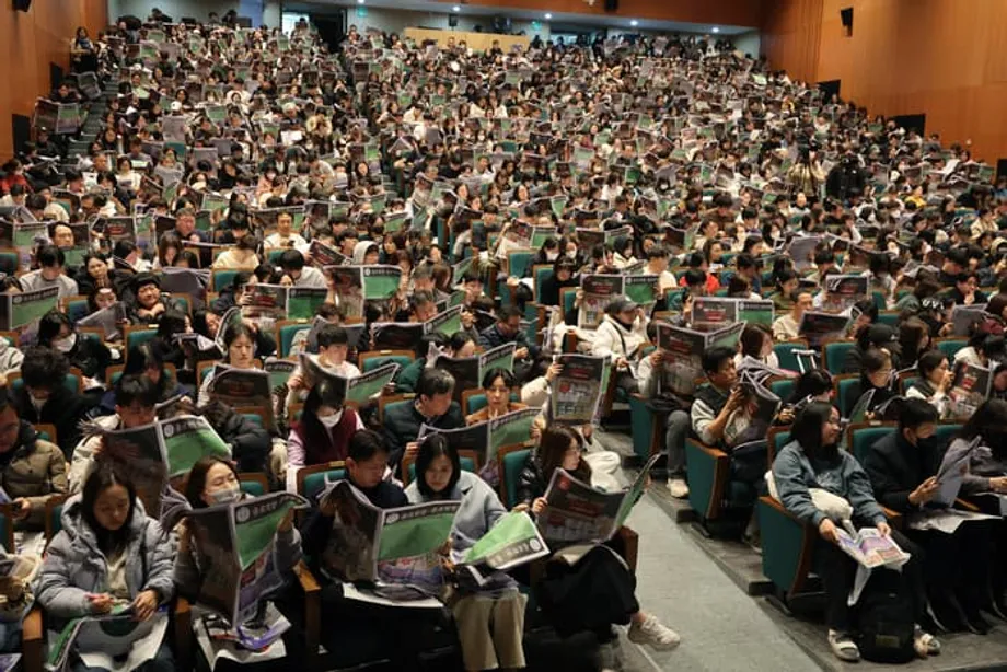 한국 교육의 역설: AI가 미래를 바꾸는 가운데 부모들이 주입식 교육을 놓지 못하는 이유