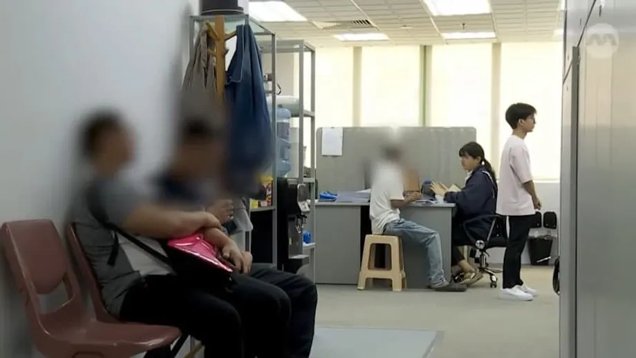 “돌아가는 게 두려워요”: 싱가포르 내 미얀마 노동자 착취 위기 심화